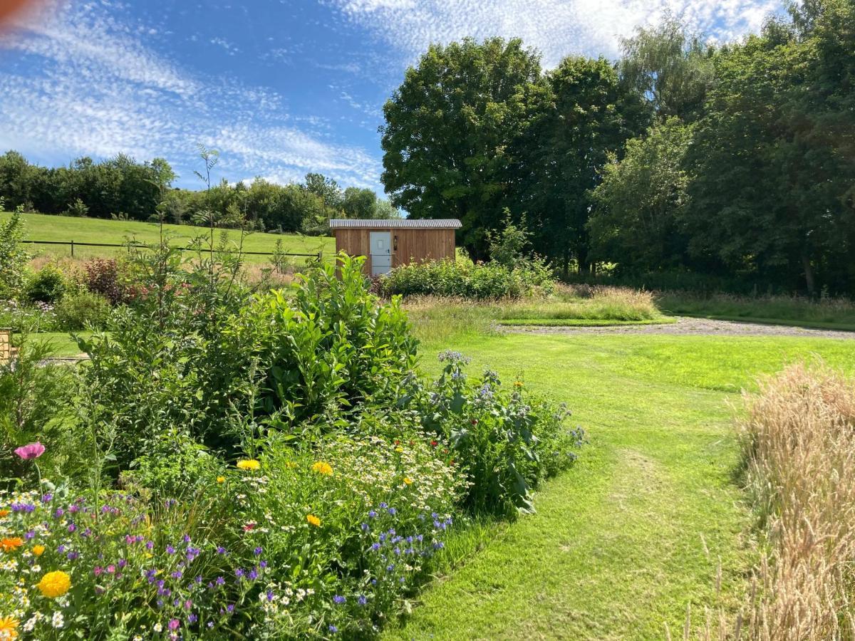 Slades Farm Glamping Villa Westbury  Exterior photo