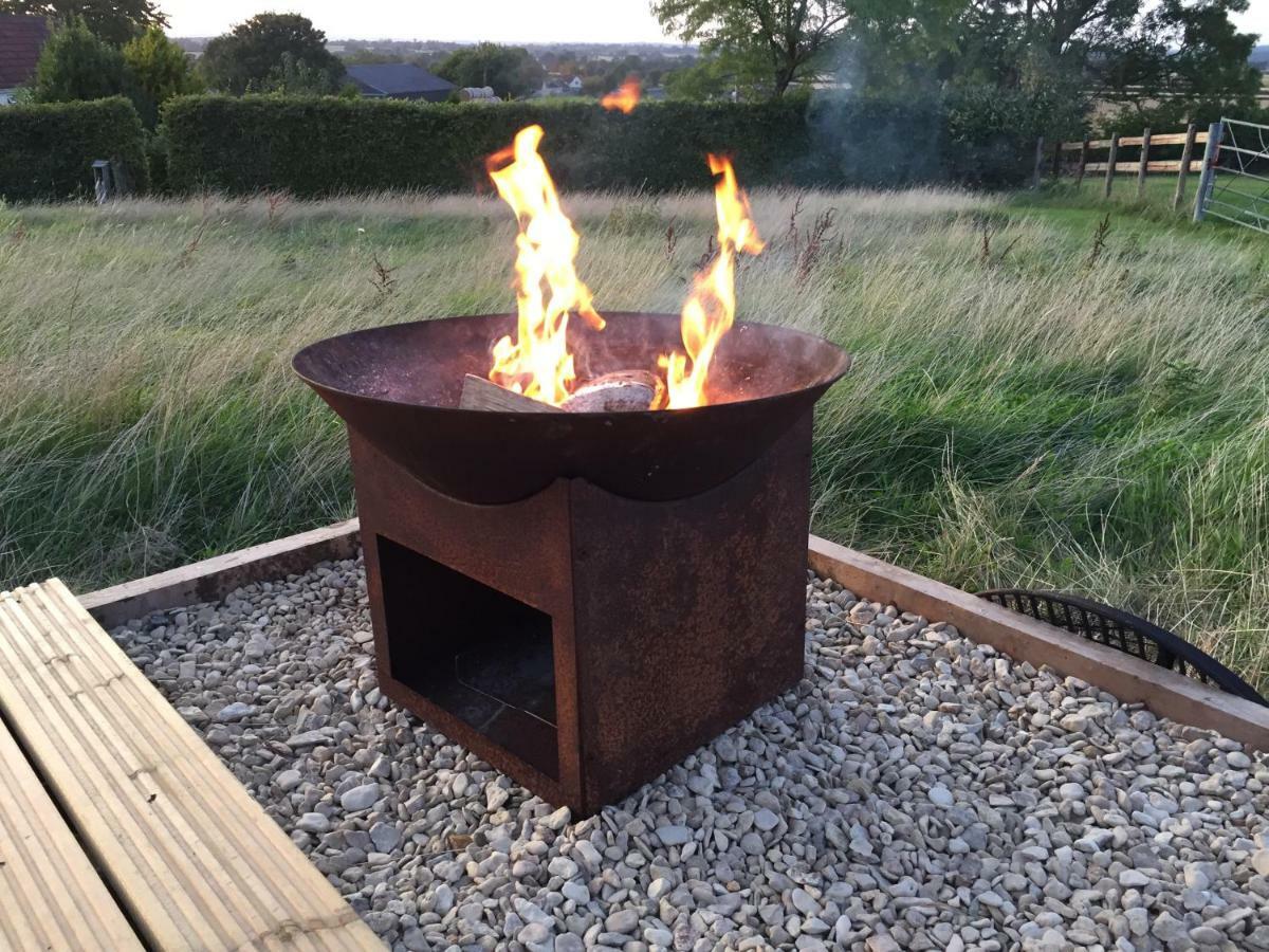 Slades Farm Glamping Villa Westbury  Exterior photo